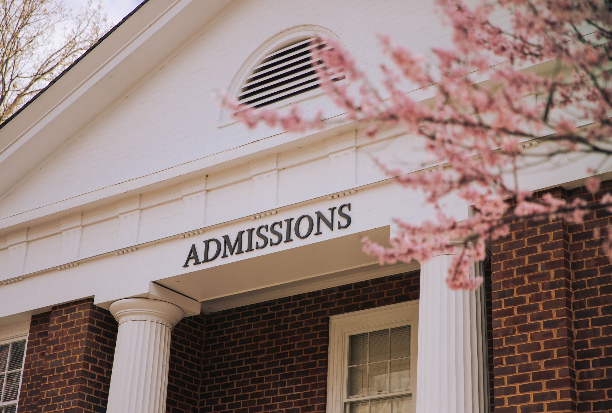 University of Lynchburg Admissions building